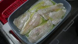 FILETES DE PEIXE NO FORNO [upl. by Rickart]