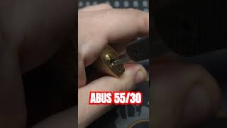 Rocking open an ABUS 5530 [upl. by Prud]