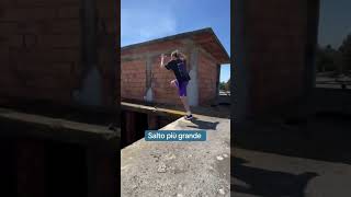 Capriola tra due tetti 🤪 catania parkour ct nhex parkourcatania cuscatania shorts [upl. by Barrie]