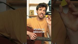 Jouer de la guitare aux doigts ou au mediator [upl. by Vigor]