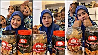 Almy Nadia  Review Rempeyek Bersama AnakAnak 😀 [upl. by Okechuku]