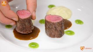 Filetto di agnello con spuma di carciofi gel di menta e caldarroste [upl. by Eednarb]