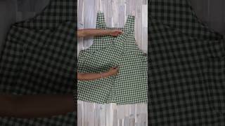 A cross back apron makes a great gift sewingpattern [upl. by Ebner]