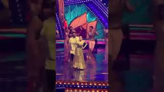 Hania amir dance video at hum award 2024 [upl. by Callas]