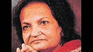 Begum Akhtar  aaye balam karam more jaage [upl. by Cinimod865]