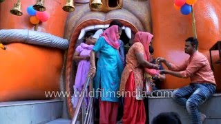 Hindus surround 108 ft Hanuman statue in Karol Bagh Delhi [upl. by Rains]