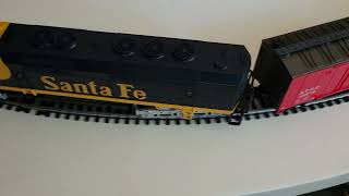 Mehano AHM FP45 Santa Fe freight express [upl. by Ococ]