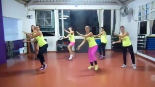 Zumba Zin 58 quot TIPPY TOE quot com prof Luciana Picolomini [upl. by Allets]