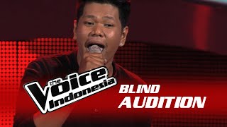 Daniel Pattinama quotHappyquot  The Blind Audition  The Voice Indonesia 2016 [upl. by Towroy863]