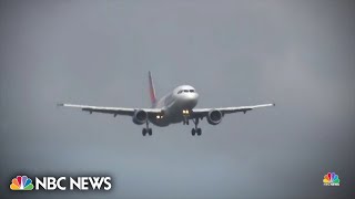 Allegiant plane avoids midair collision at 23000 feet [upl. by Hailahk712]