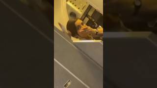 Un pedo feo dentro del avión🤣  Varónalegría varonalegria [upl. by Dolora609]