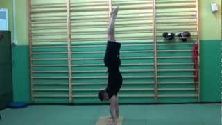 Nauka stania na rękach  Handstand tutorial [upl. by Ardehs]