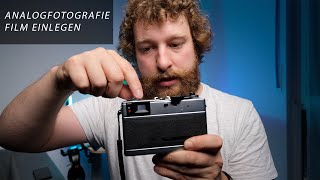 Analogfotografie 35 mm Film einlegen Tutorial [upl. by Howes]