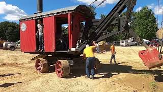 Thew Type O Steam Shovel Moving and Digging [upl. by Caundra356]