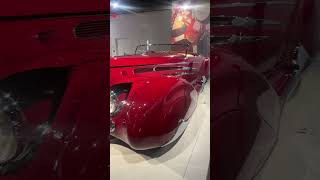 Delahaye 1939 год сочетание глянцевого красного цвета с хромом кожей и отделкой дерева волшебно [upl. by Hamlet16]