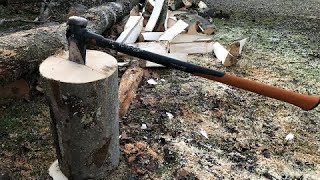 Fiskars 8lb IsoCore splitting maul [upl. by Ashford]