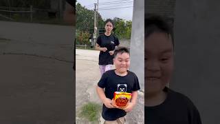 Cậu bé tốt bụng chơi khăm phong cách mớishort🤣🤣s128 [upl. by Nilyam90]