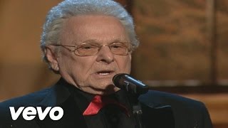 Ralph Stanley amp The Clinch Mountain Boys  A Robin Built a Nest On Daddys Grave Live [upl. by Abert893]