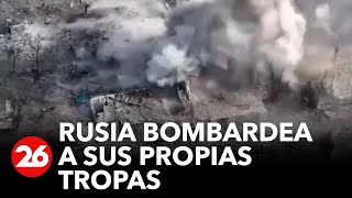 Captan cómo Rusia bombardea a sus propias tropas por rendirse en Ucrania [upl. by Fritzie129]