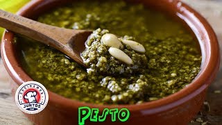 Como hacer pesto  Una rica salsa Italiana [upl. by Vassar65]