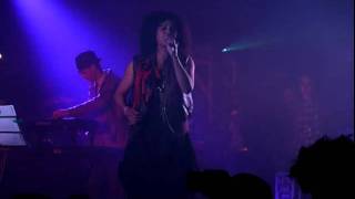 Neneh Cherry  Buffalo Stance Live at Glastonbury Festival 2011 [upl. by Ylro172]