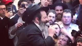 Rubashkin recites emotional blessing matir asurim [upl. by Lorie]