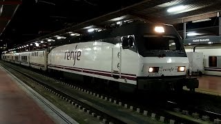 20170117 Renfe Trenhotel quotLusitaniaquot at Madrid Chamartin  スペイン 寝台列車 ルシタニア号 マドリード・チャマルティン駅 [upl. by Persons]