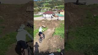 Jetzt ist wieder Sommer 😂 mtb dontpushonmepart2 adrenalin automobile downhill outdoorabenteuer [upl. by Diskin]