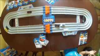 HOTWHEELS 3 LANE OVAL SUPER SPEEDWAY BRO VS BRO [upl. by Busby667]