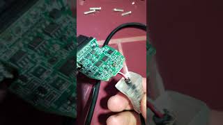 Clone vs real Mangoose Pro JLR jaguar cable [upl. by Htebazile]