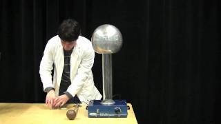 MIT Physics Demo  Confetti and the Van de Graaff Generator [upl. by Haven]