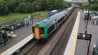 Train leaving Stratford upon Avon Parkway station [upl. by Tnerual485]