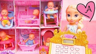 Caja registradora de Princesas  Elsa tiene una tienda de bebes  Muñecas y juguetes con Andre [upl. by Htebaras]