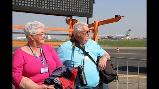 Schiphol Burendag midden op start en landingsbaan [upl. by Ilke658]