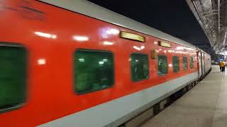 Saurashtra Janta Express 19218 arrival at vadodara indianrailways railway travelvlog [upl. by Azmuh]