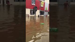 enchente na cidade de Jequié hoje dia 25 de dezembro centro comercial da cidade [upl. by Pylle]