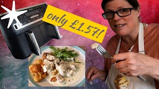 BUDGET meal for 4 £157 per PERSON  Creamy Garlic Chicken with Parmasan Roasted Potatoes [upl. by Alexi590]