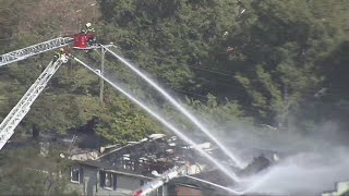 Chopper 10 flies over large apartment fire in Chesapeake [upl. by Yreme]