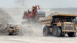 Hitachi Ex 2600 Loading Oht caterpillar Truck [upl. by Turrell232]