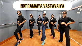 Not Ramaiya Vastavaiya  Jawan  Shahrukh Khan  Danc Cover  Piyali Saha  PDA [upl. by Christin]