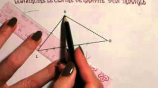 Construire le centre de gravité dun triangle [upl. by Lingwood]