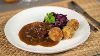 Hirschragout mit Kürbiskernbällchen – Steirerkraft Rezepte Rockerin 2020 [upl. by Tonjes238]