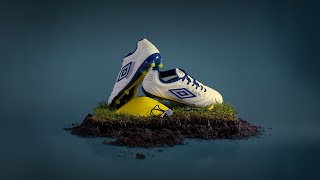 Umbro Tocco Pro IV quotWhitePoseidonBlazing Yellowquot [upl. by Nelrsa]