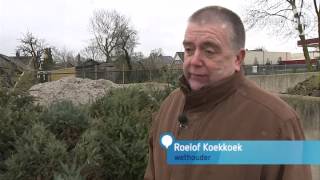 Kerstboom kan de deur weer uit [upl. by Alli]