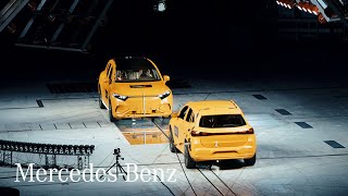 The worlds first public twocar electric crash test by MercedesBenz [upl. by Chamberlain]