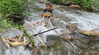 FULL VIEO 30 days of orphan boy khai making fish traps to sell ancient fish catching technique [upl. by Nageet]