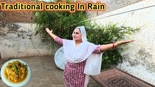 Aloo Chicken Recipe By Pak Village Traditional Cooking In Rain  Chicken Aloo Gosht Recipe [upl. by Adidnere770]