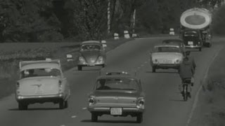 Tollkühne Autofahrer in den 60ern  SRF Archiv [upl. by Iaj]