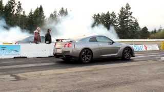 Mercedes E55 AMG beating a GTR [upl. by Bish]