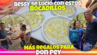 Miren la ricura de platillos que Bessy preparó para el cumpleaños de don Pey Más regalos para Pey [upl. by Lalise]